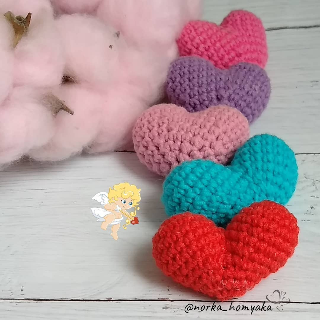 Бесплатное описание вязания объемного сердечка крючком, схема и фото