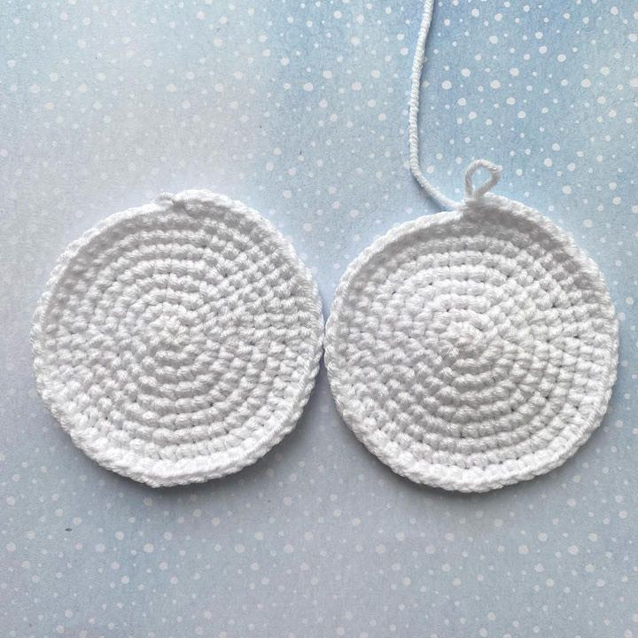 Бесплатный мастер-класс по вязанию крючком елочных игрушек: зайчик, котик и собачка амигуруми