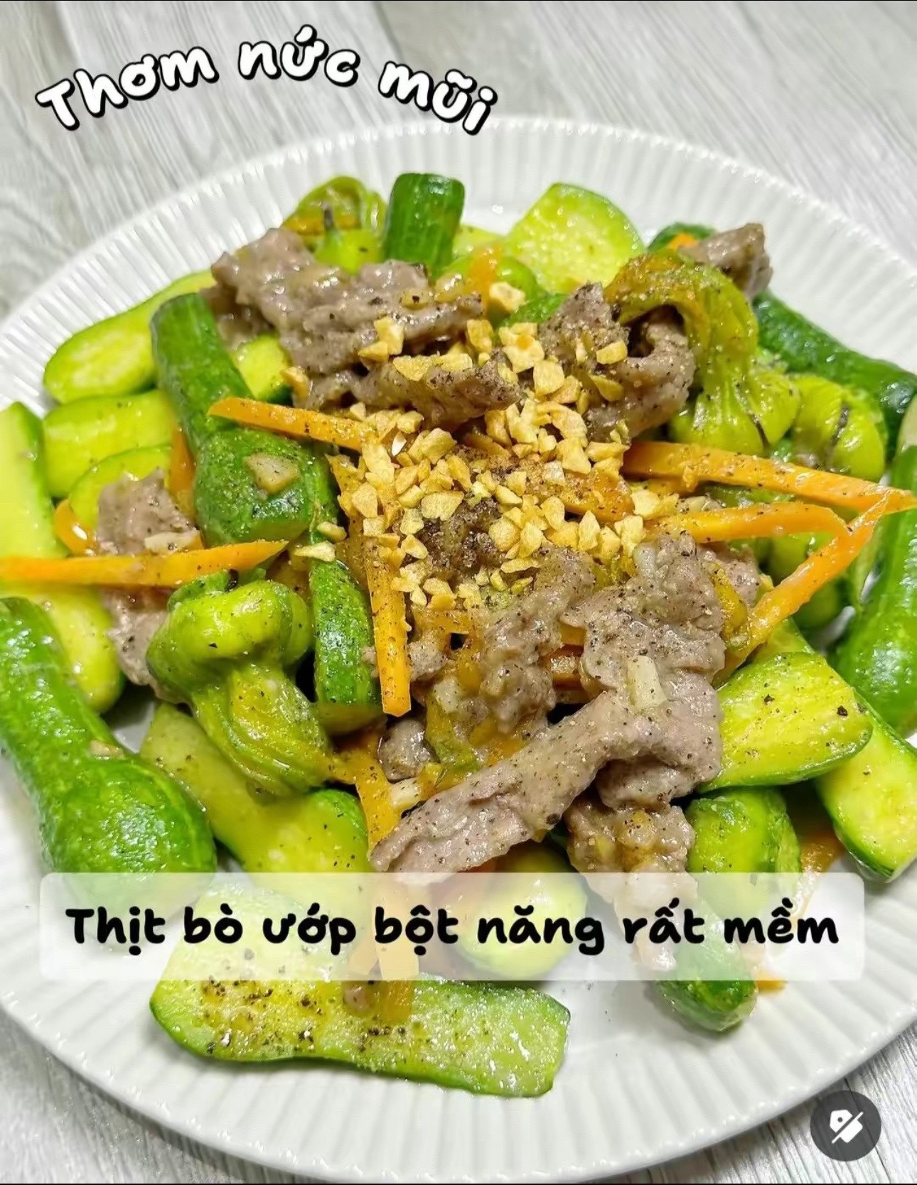 Bí Nụ Xào Bò: Món ăn ngon với thịt bò ướp mềm, bí kíp và cà rốt giòn ngọt