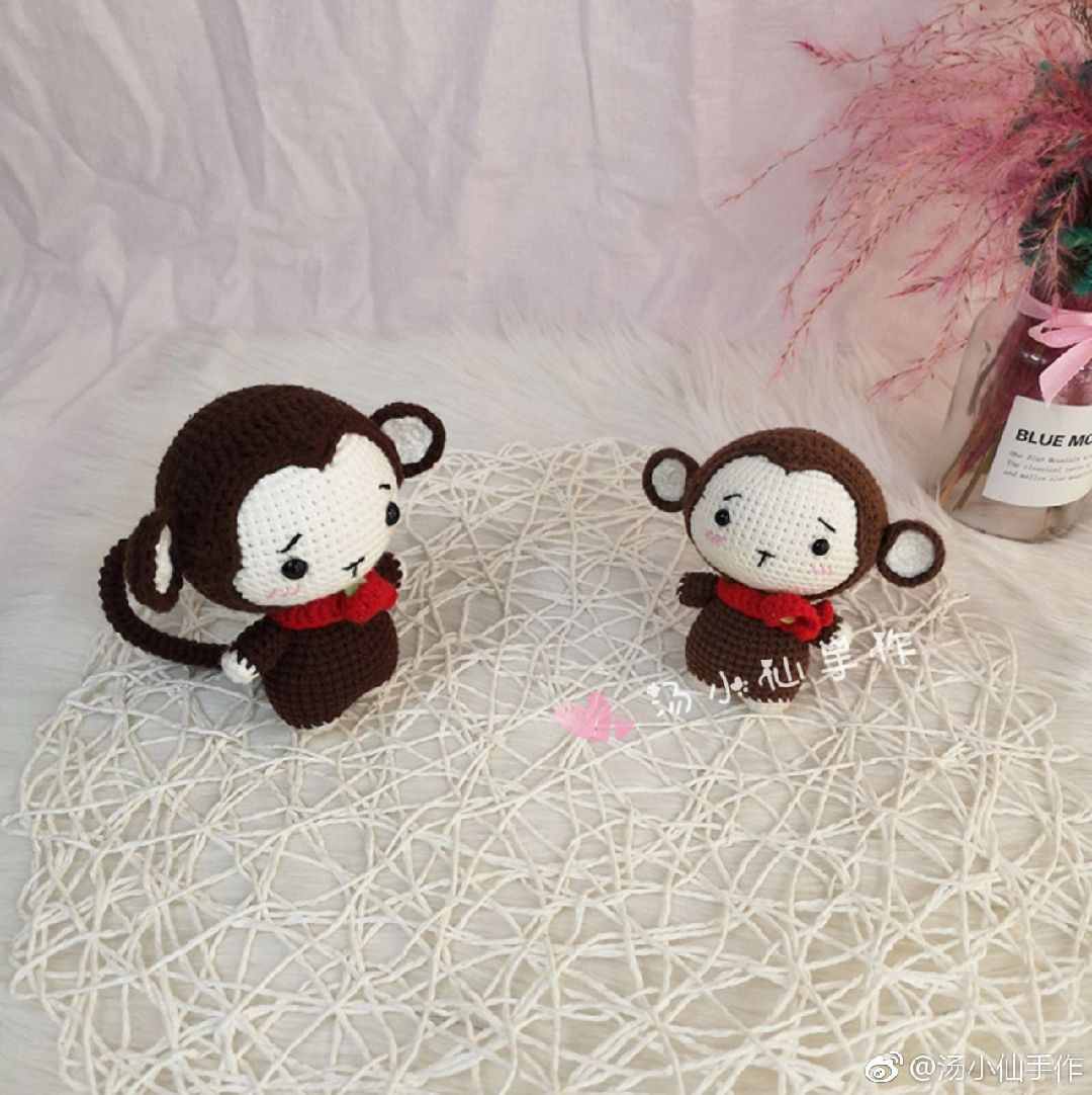 Big Head Animal Amigurumi Patterns: Grey Rabbit and Brown Bear