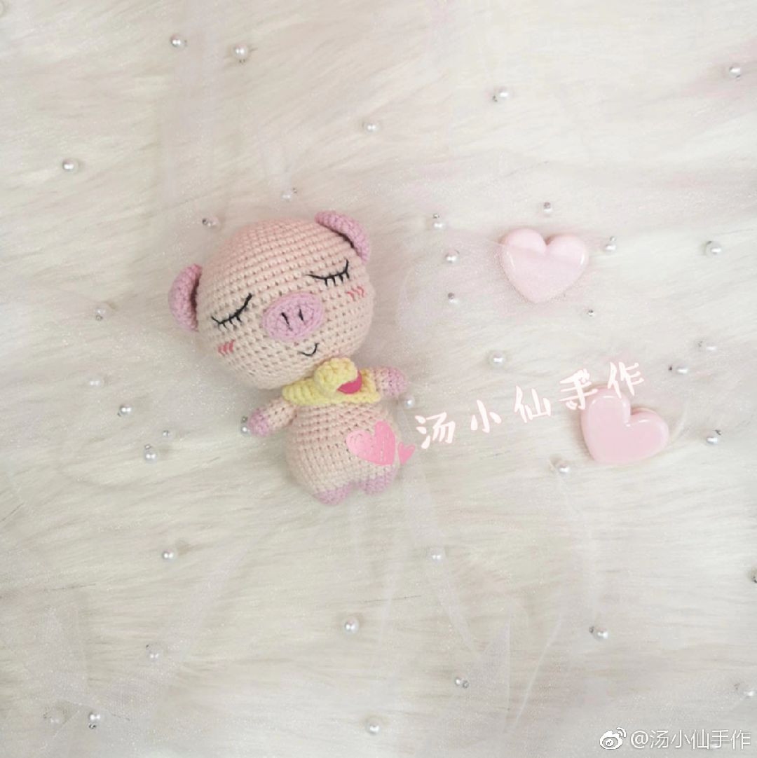 Big Head Animal Amigurumi Patterns: Grey Rabbit and Brown Bear