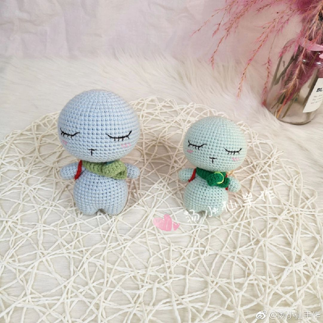 Big Head Animal Amigurumi Patterns: Grey Rabbit and Brown Bear