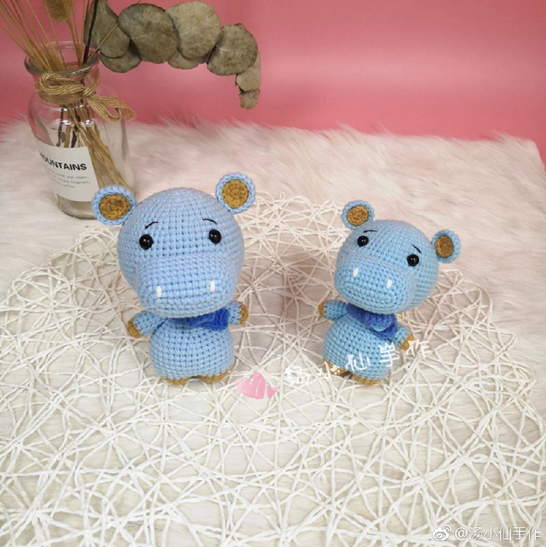 Big Head Animal Amigurumi Patterns: Grey Rabbit and Brown Bear