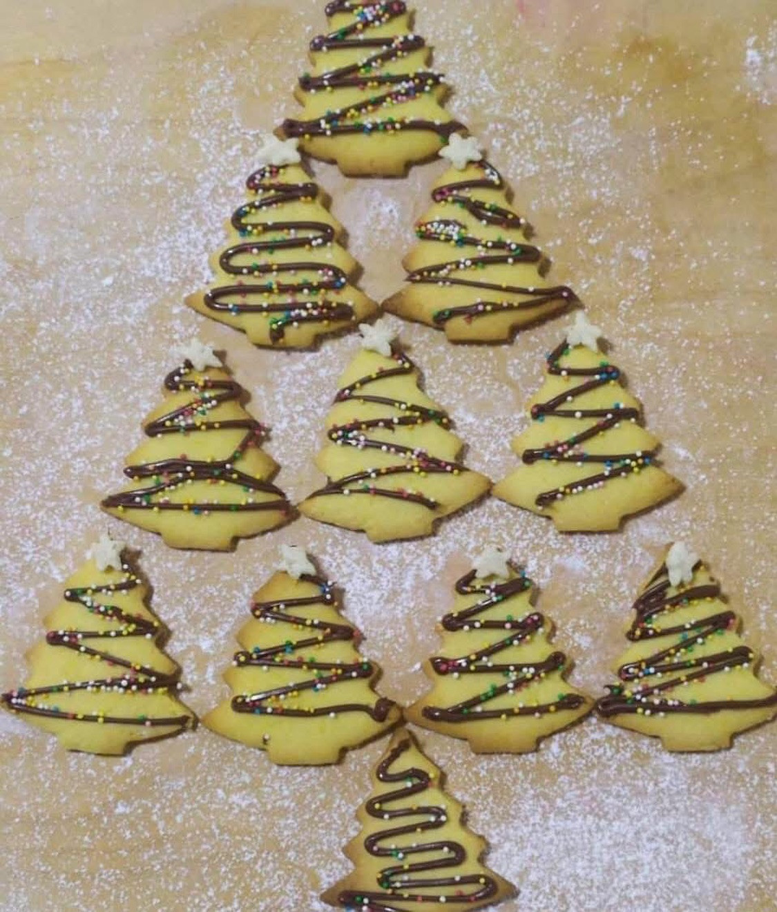 Biscotti Natalizi con Nutella: Christmas Tree Cookies Recipe