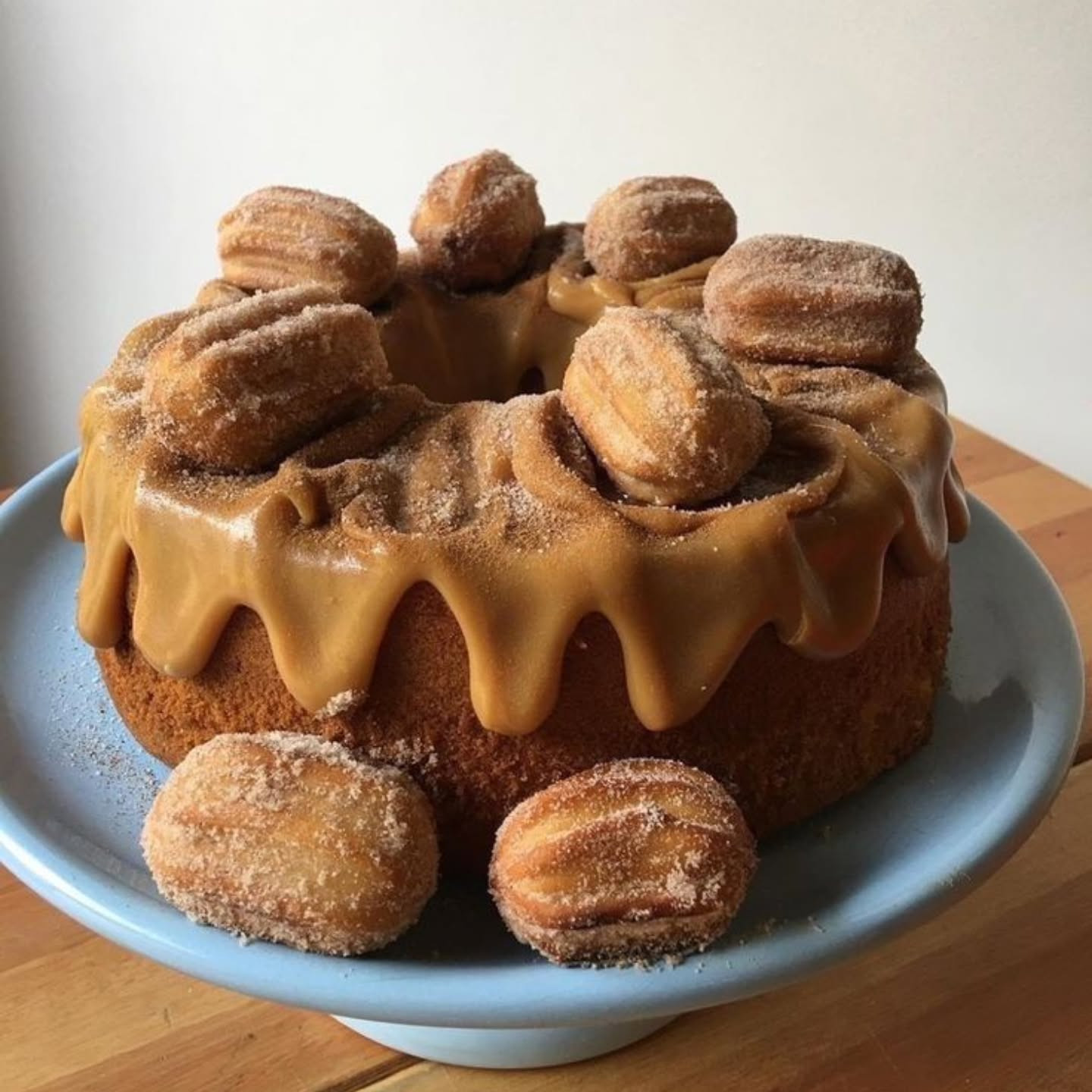 Bolo de Churros com Doce de Leite e Canela