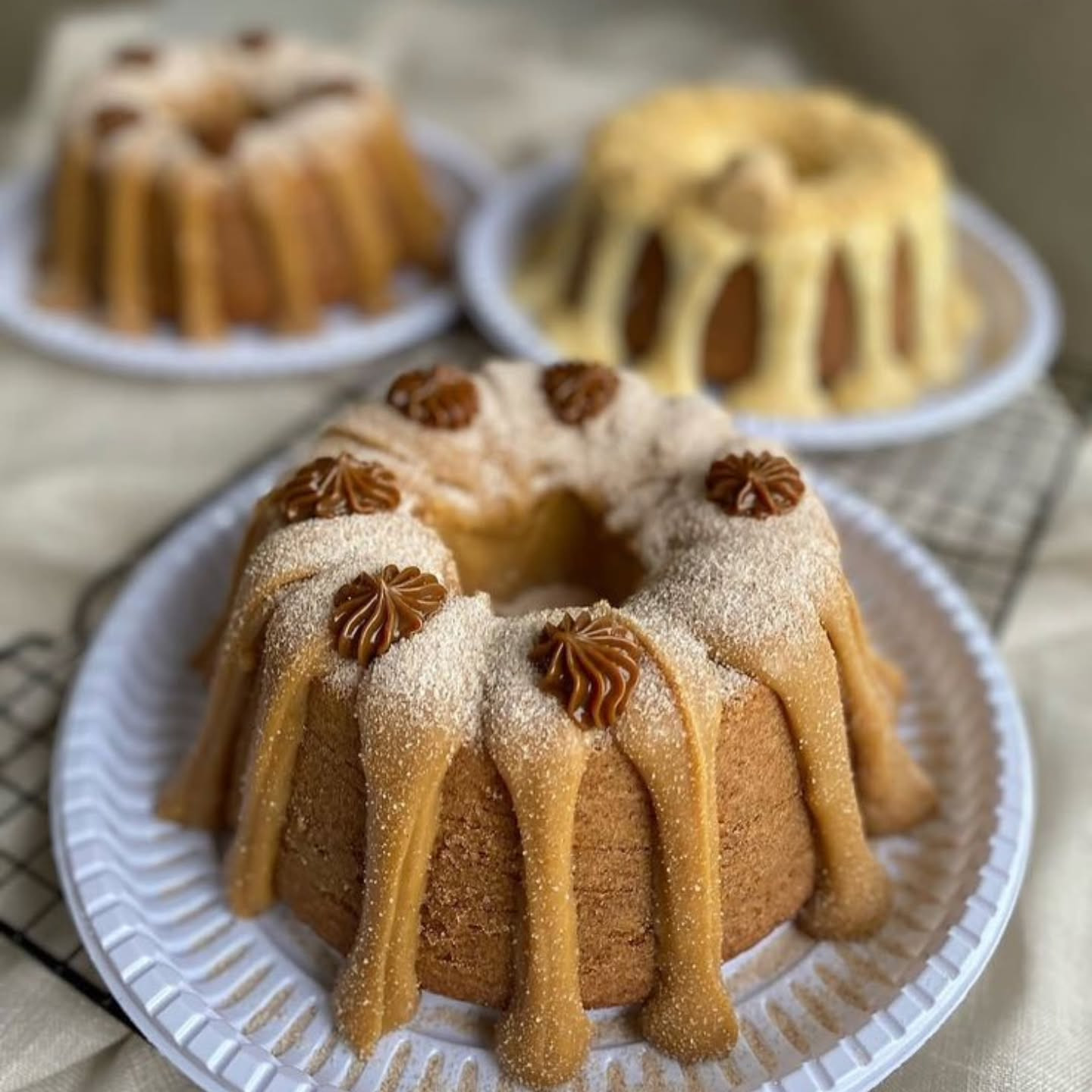 Bolo de Doce de Leite com Calda Cremosa