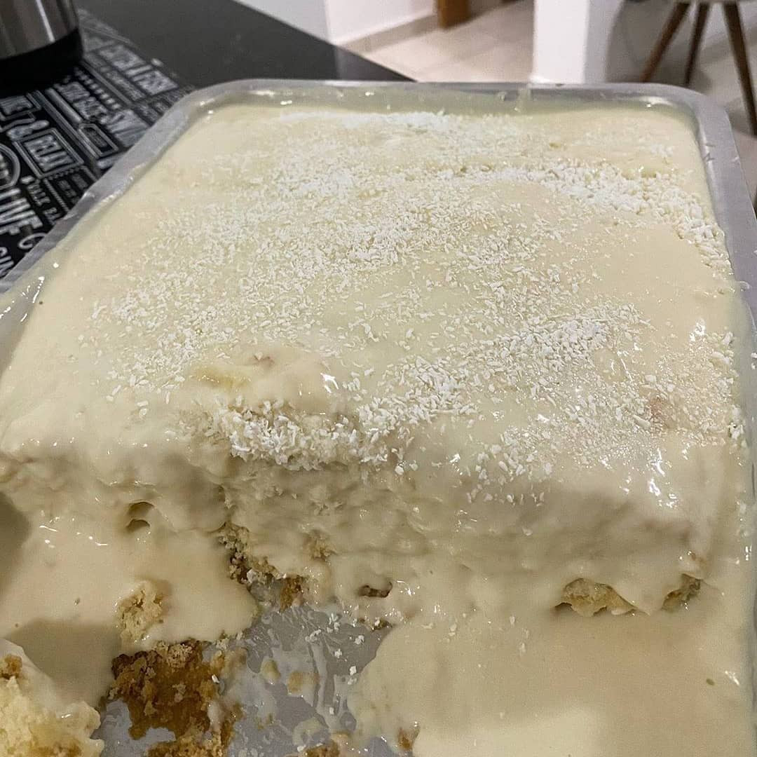 Bolo de leite condensado com coco: receita deliciosa com cobertura cremosa e coco ralado