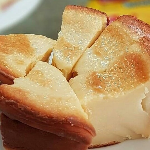 Bolo de Leite muito fácil: Receita simples com leite, farinha e manteiga assado a 220ºC