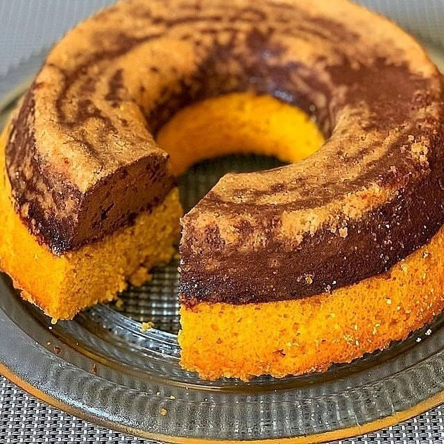 Bolo Gelado de Cenoura com Creme de Chocolate