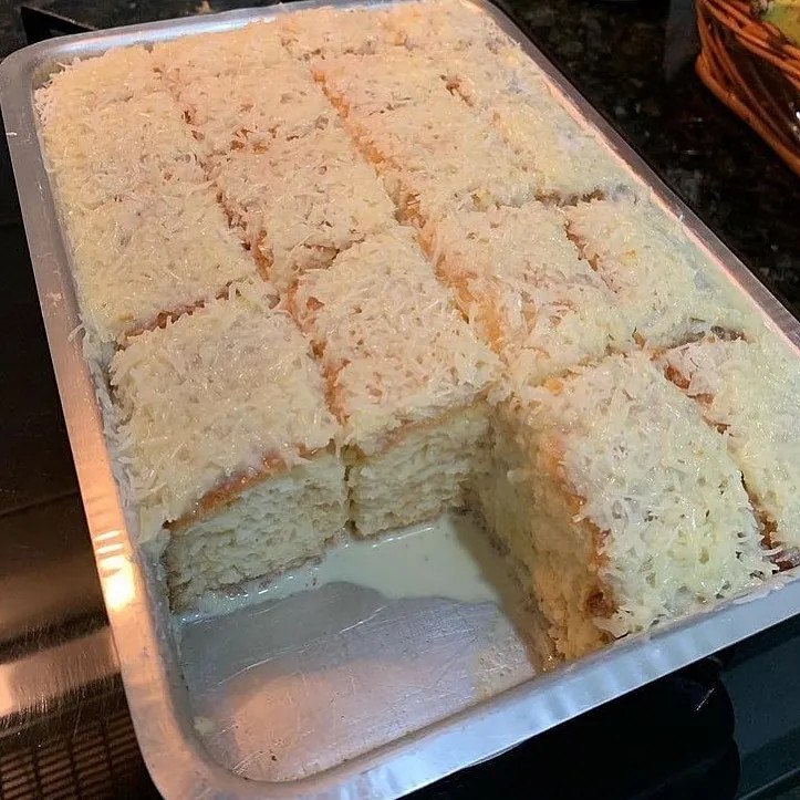 Bolo Sococo: Cake with Coconut Syrup and Shredded Topping