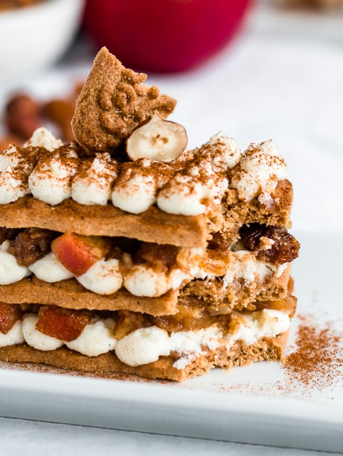 Bratapfel Tiramisu mit Spekulatius: German Christmas Apple Dessert