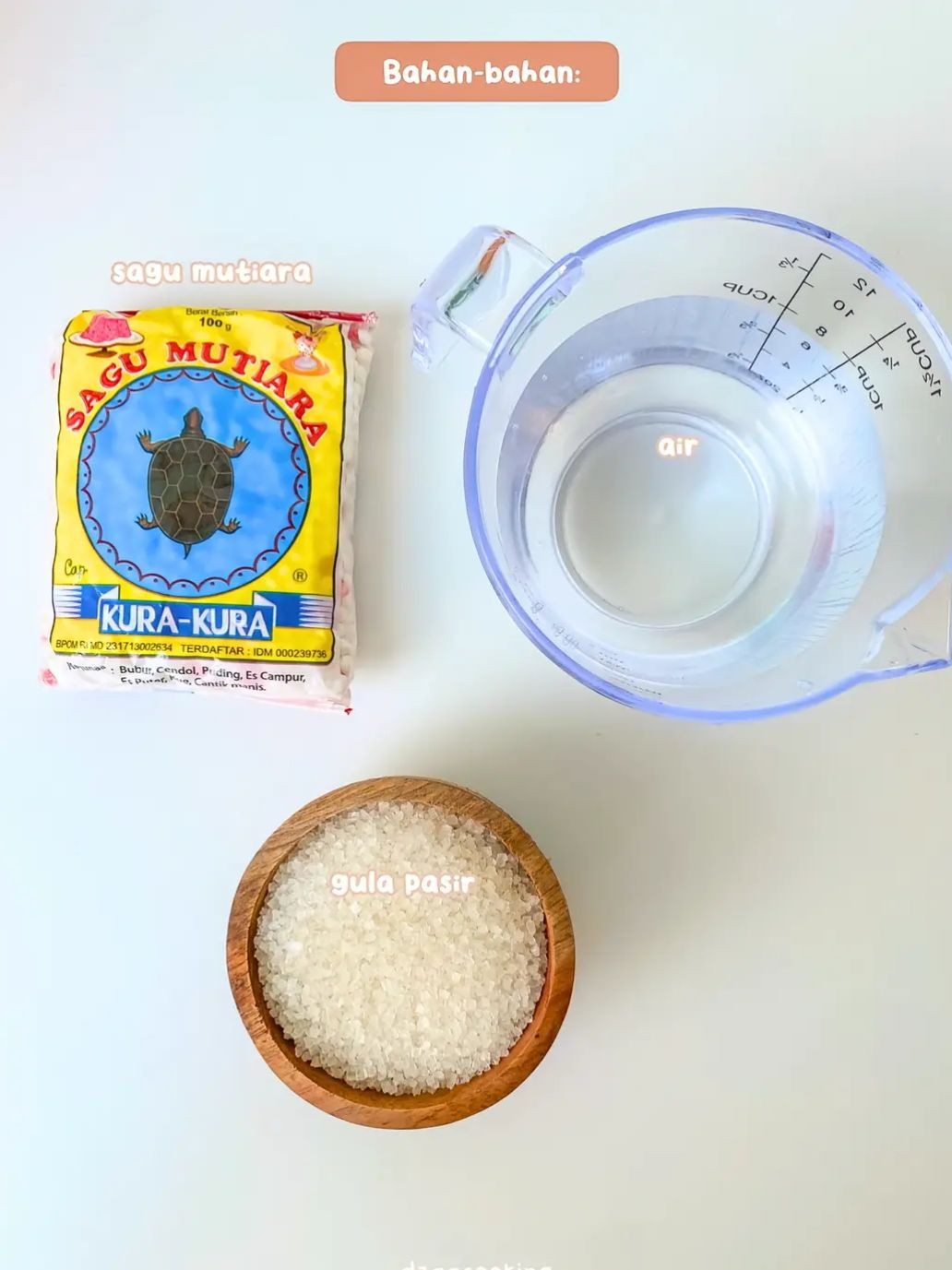 Bubur Sagu Mutiara: Món tráng miệng truyền thống Indonesia với hạt sago đỏ và nước cốt dừa thơm ngon