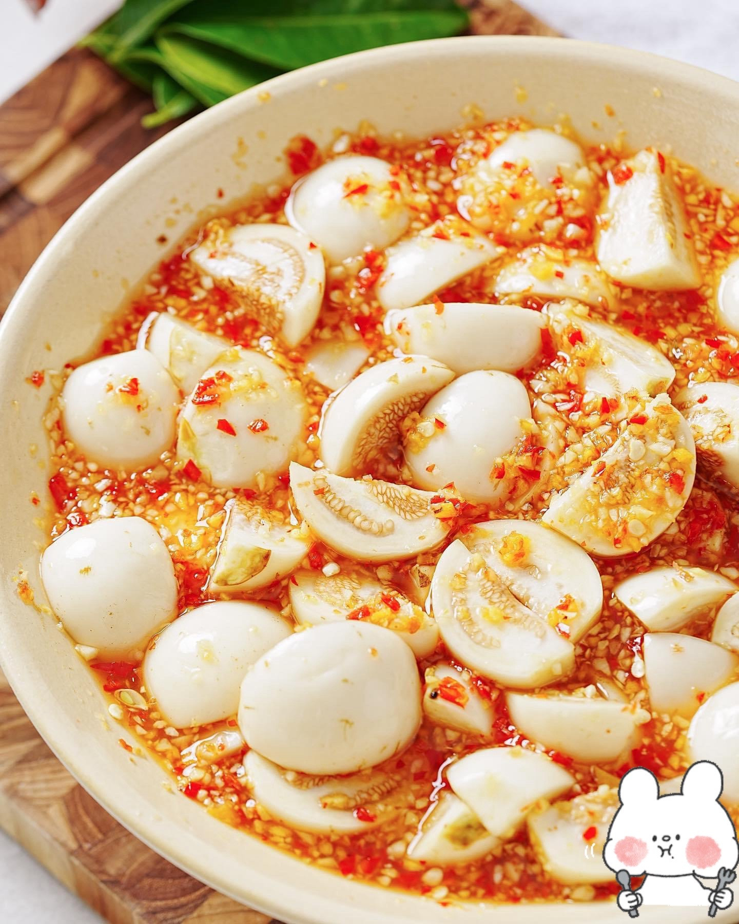 Cà muối xổi: Bí kíp làm món ăn vặt chua thơm ngon, tốn cơm với nguyên liệu cà trắng, tỏi, ớt và nước quất