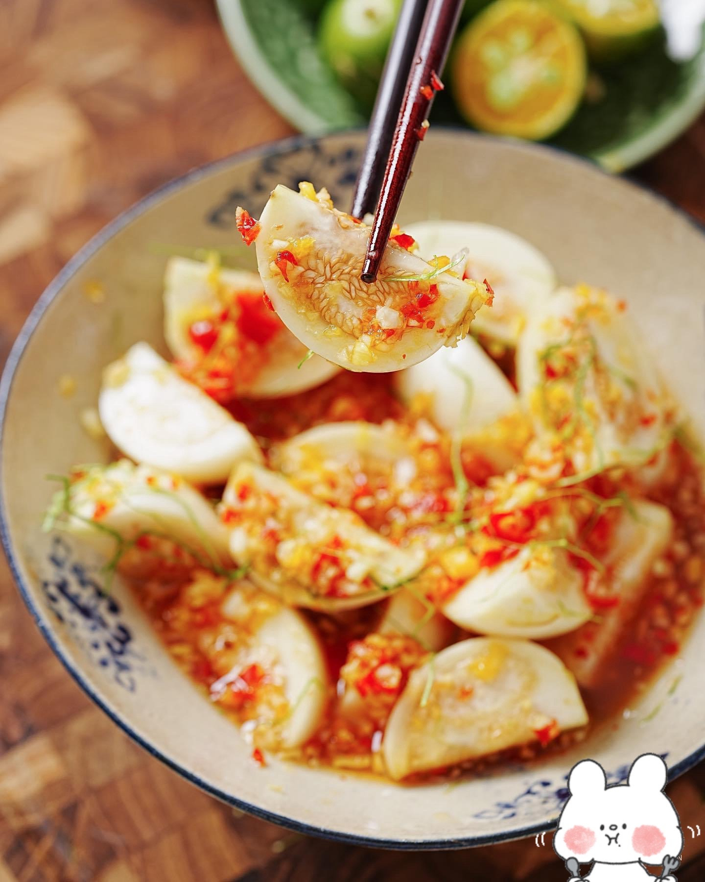 Cà muối xổi: Bí kíp làm món ăn vặt chua thơm ngon, tốn cơm với nguyên liệu cà trắng, tỏi, ớt và nước quất