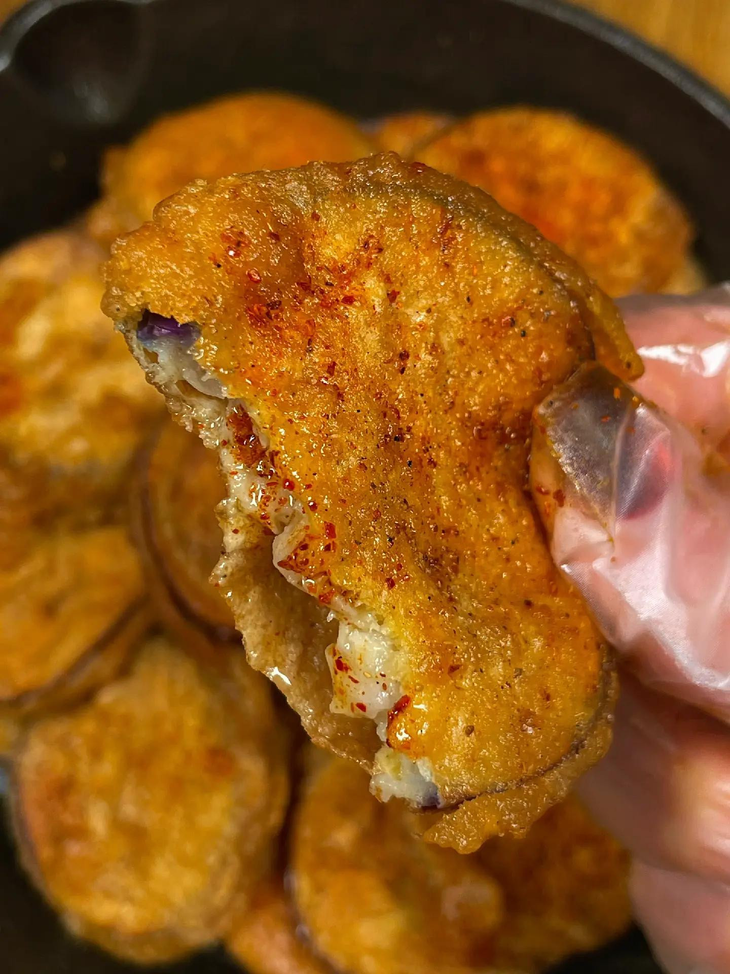 Cà tím chiên giòn vàng ruộm, cách làm món ăn vặt ngon tuyệt vời