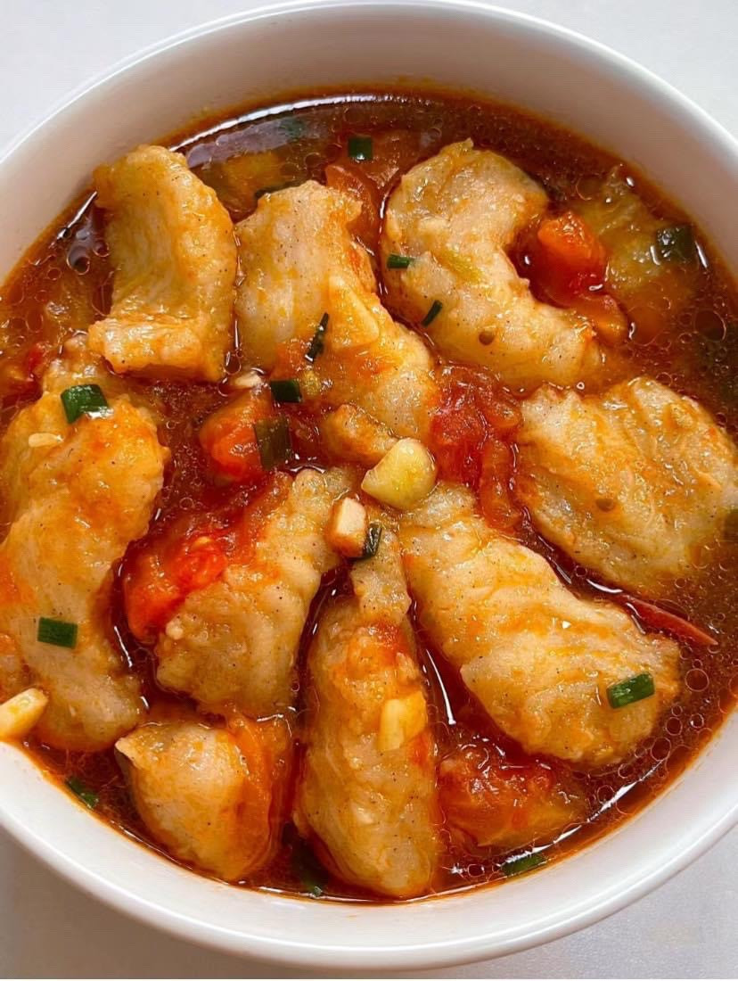 Cá tra kho cà chua: Hướng dẫn cách làm cá tra sốt cà chua ngon ngọt, mềm tan