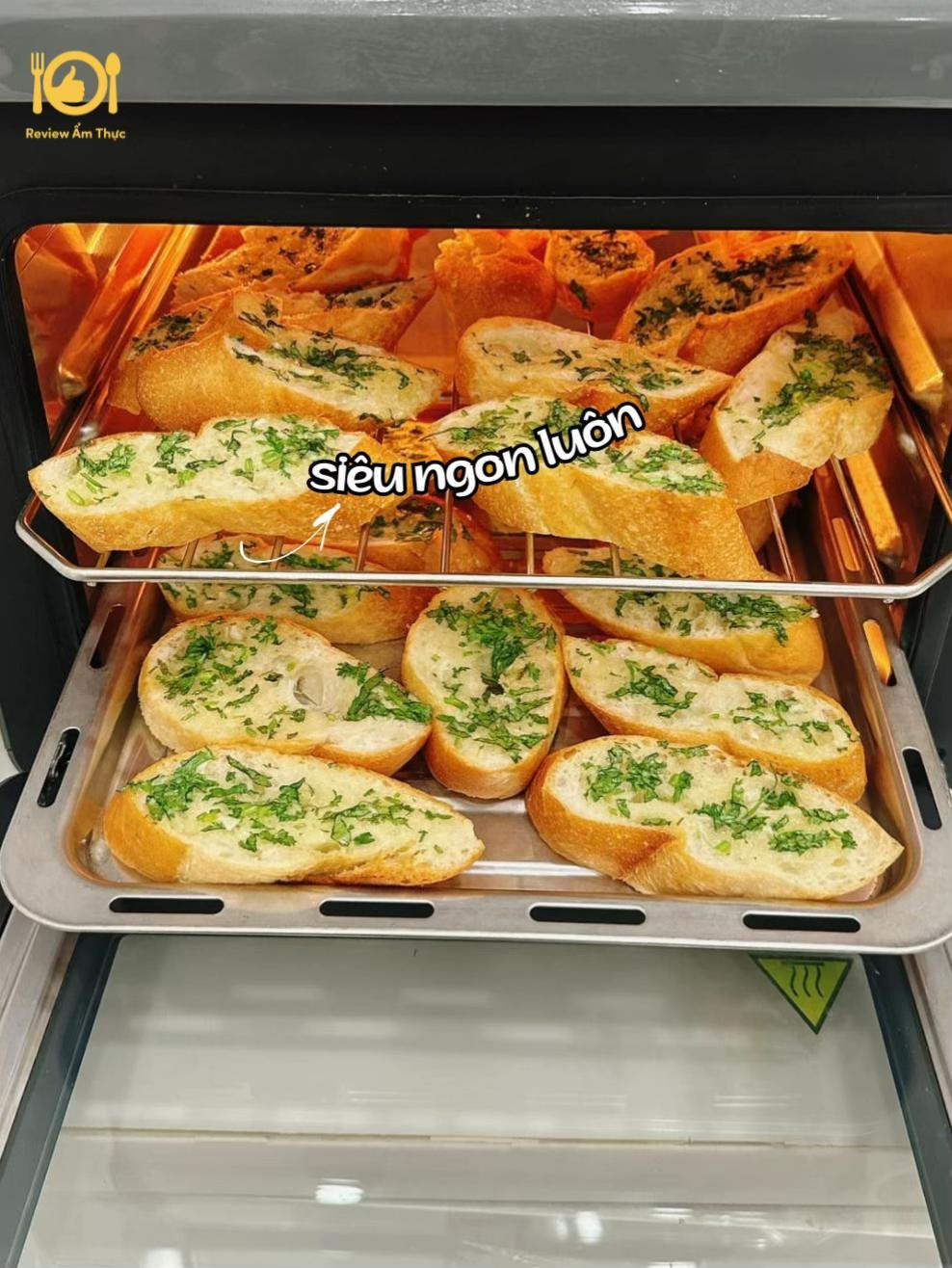 Cách làm bánh mì bơ tỏi ngon không cần lò nướng, giòn tan thơm lừng