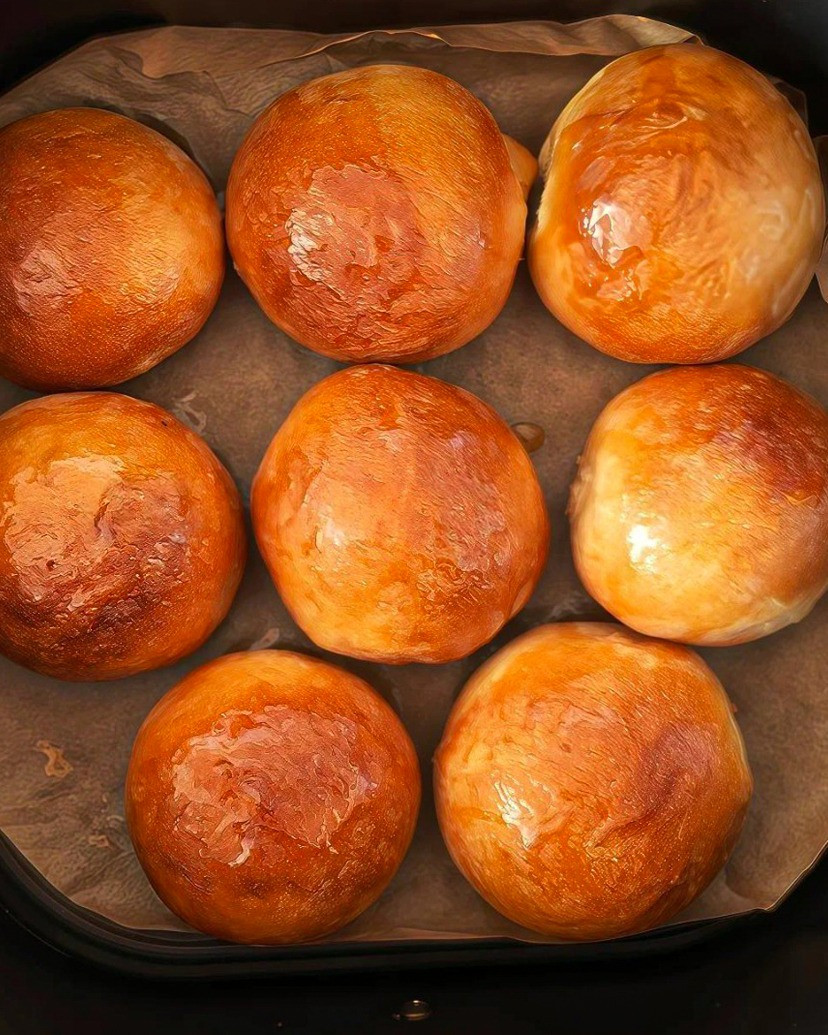 Cách Làm Bánh Mì Mật Ong Mềm Thơm Bằng Nồi Chiên Không Dầu