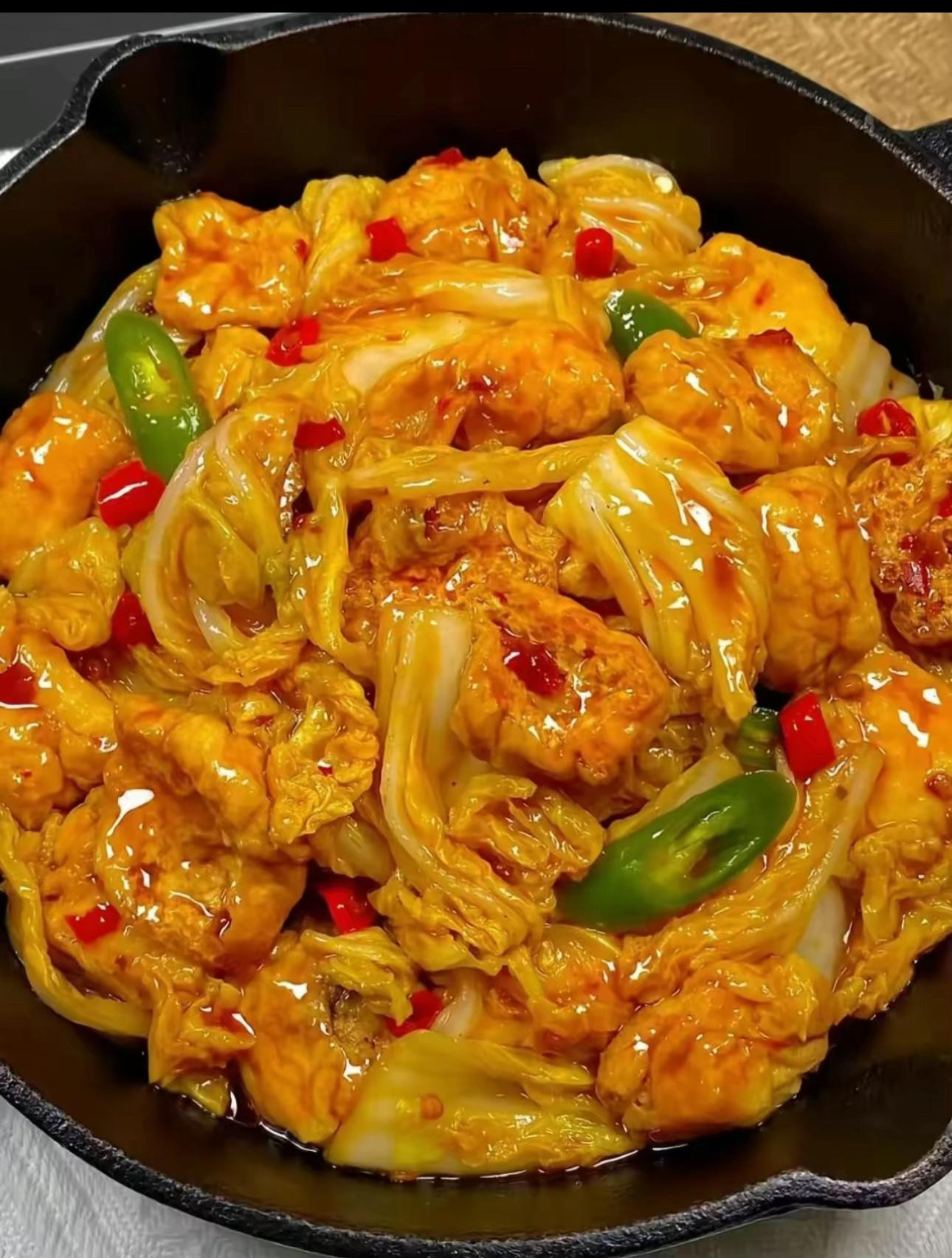 Cách làm bắp cải non xào đậu hũ với sốt tương ớt cay nồng, món ăn ngon đơn giản