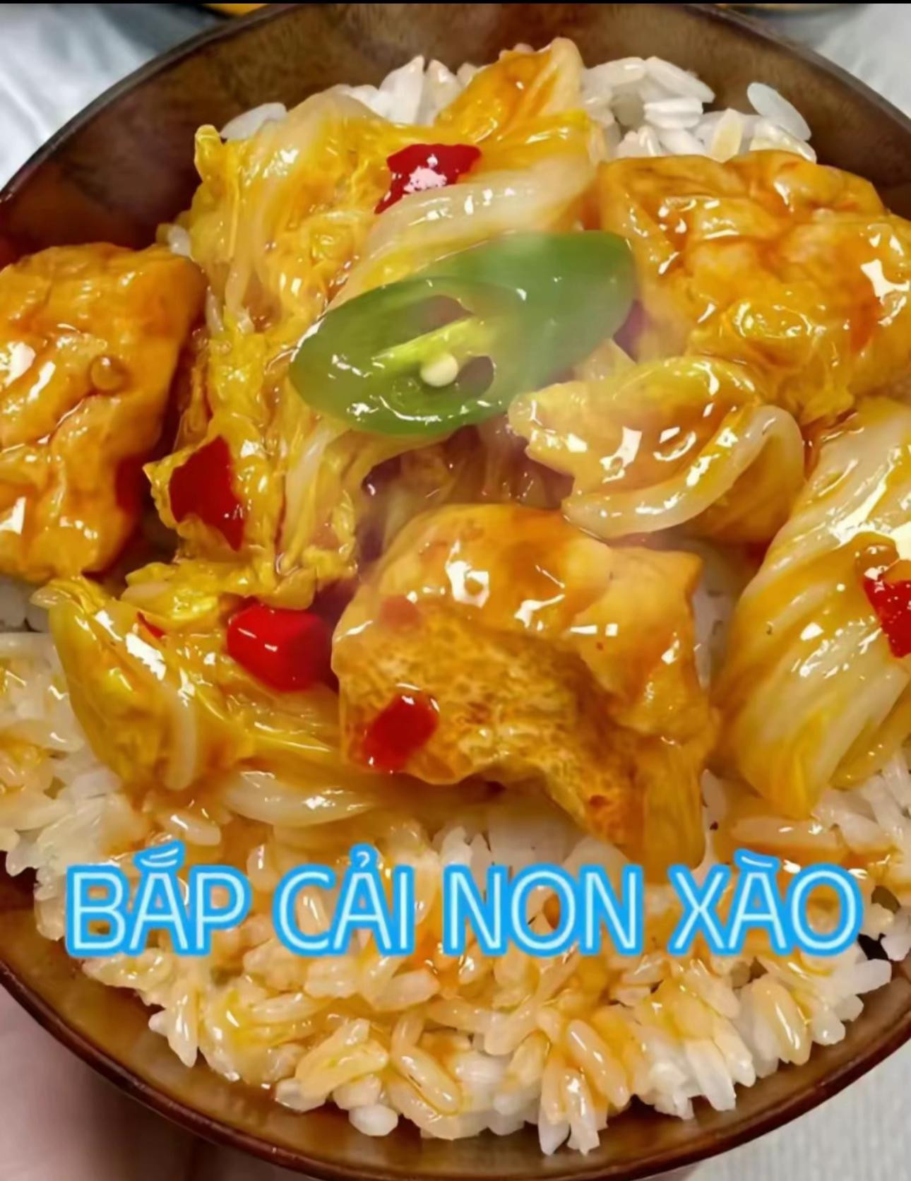 Cách làm bắp cải non xào đậu hũ với sốt tương ớt cay nồng, món ăn ngon đơn giản