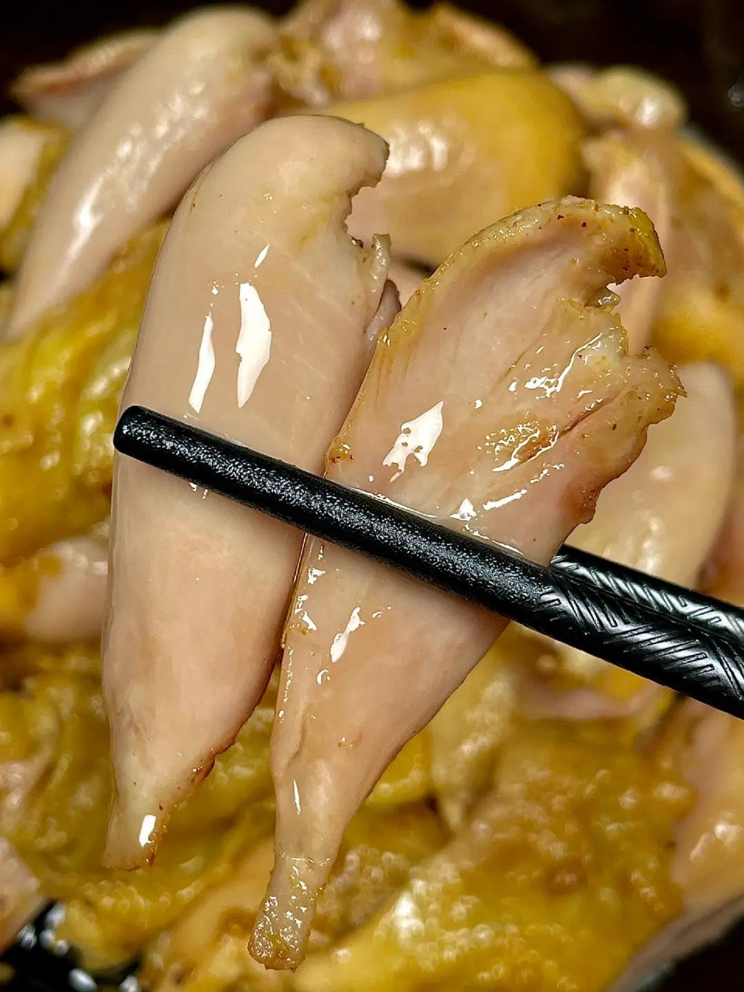 Cách làm chân gà hấp sốt me chua ngọt, mềm thơm ngon tuyệt vời