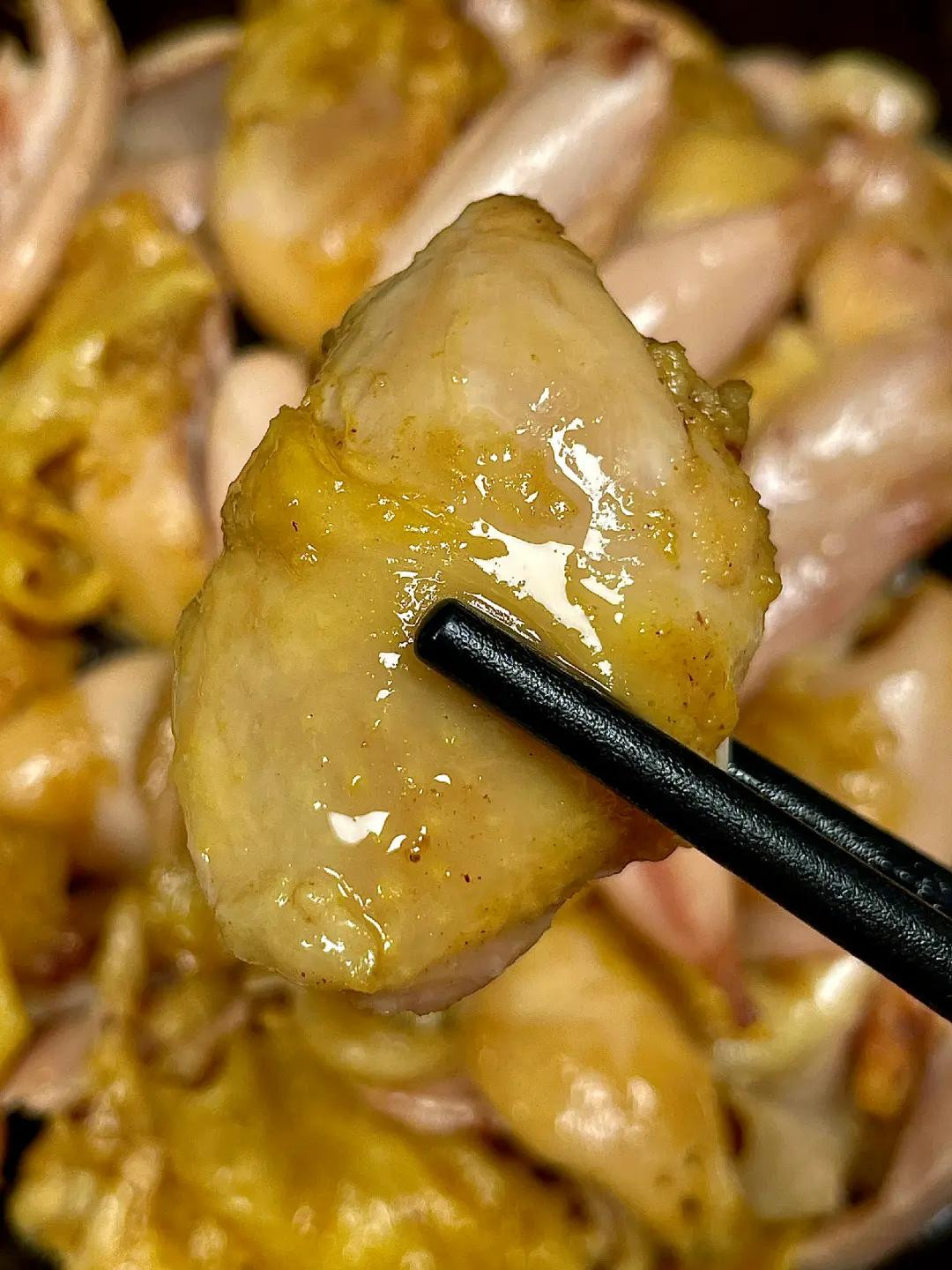 Cách làm chân gà hấp sốt me chua ngọt, mềm thơm ngon tuyệt vời