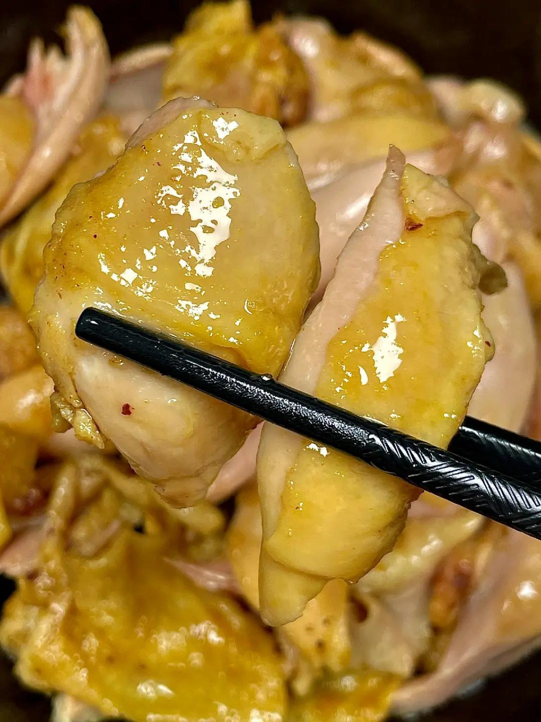 Cách làm chân gà hấp sốt me chua ngọt, mềm thơm ngon tuyệt vời