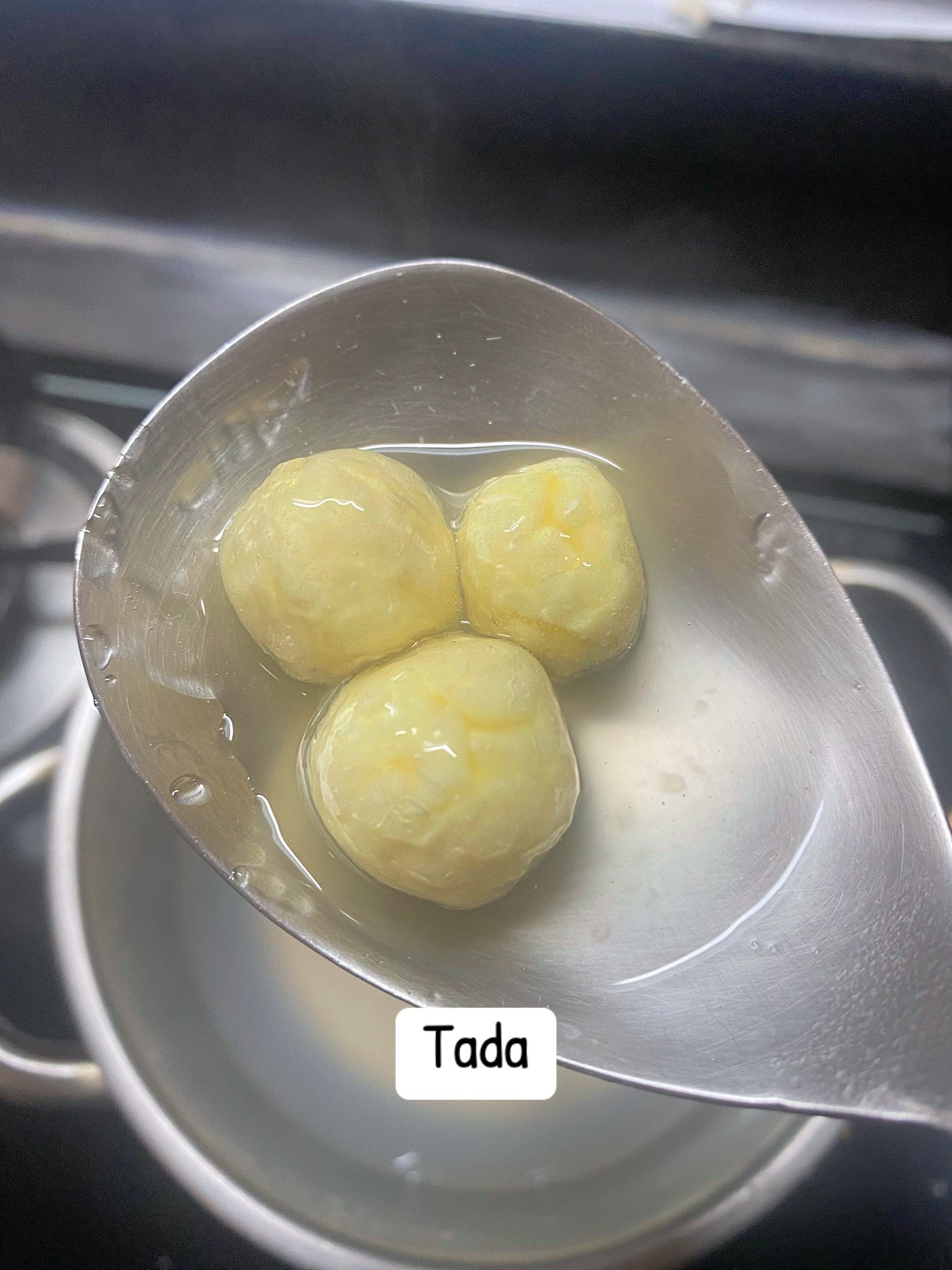 Cách làm phô mai viên chiên giòn từ phô mai con bò cười