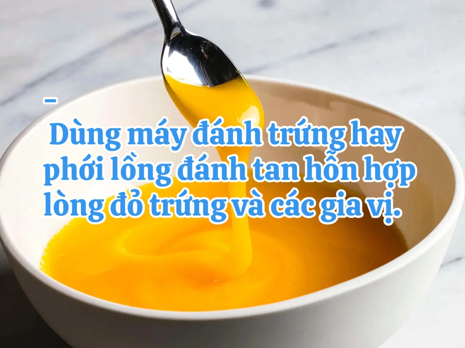 Cách làm sốt dầu trứng chuẩn vị, công thức chi tiết từ trứng gà và nước cốt chanh