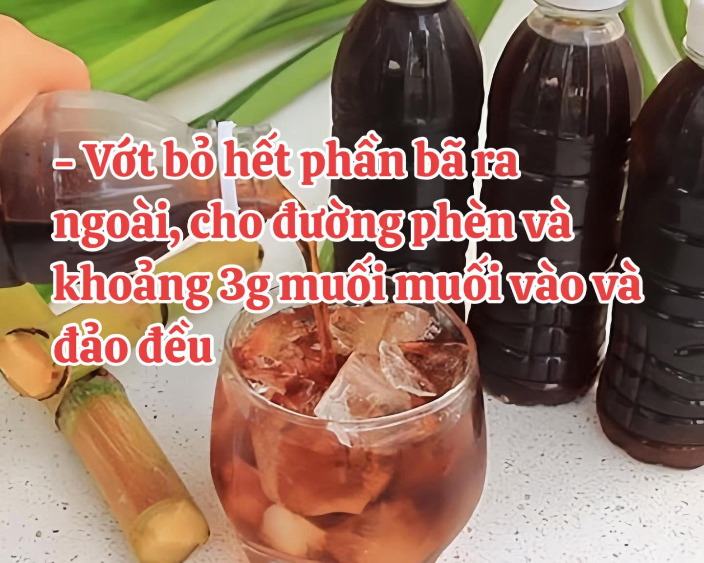 Cách làm trà sâm mía lau giải nhiệt mùa hè tại nhà với lá dứa, mã đề và rau mùi