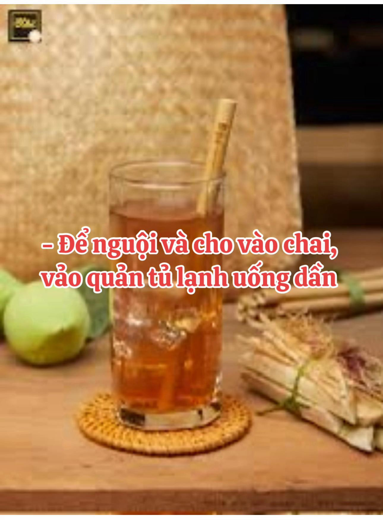 Cách làm trà sâm mía lau giải nhiệt mùa hè tại nhà với lá dứa, mã đề và rau mùi