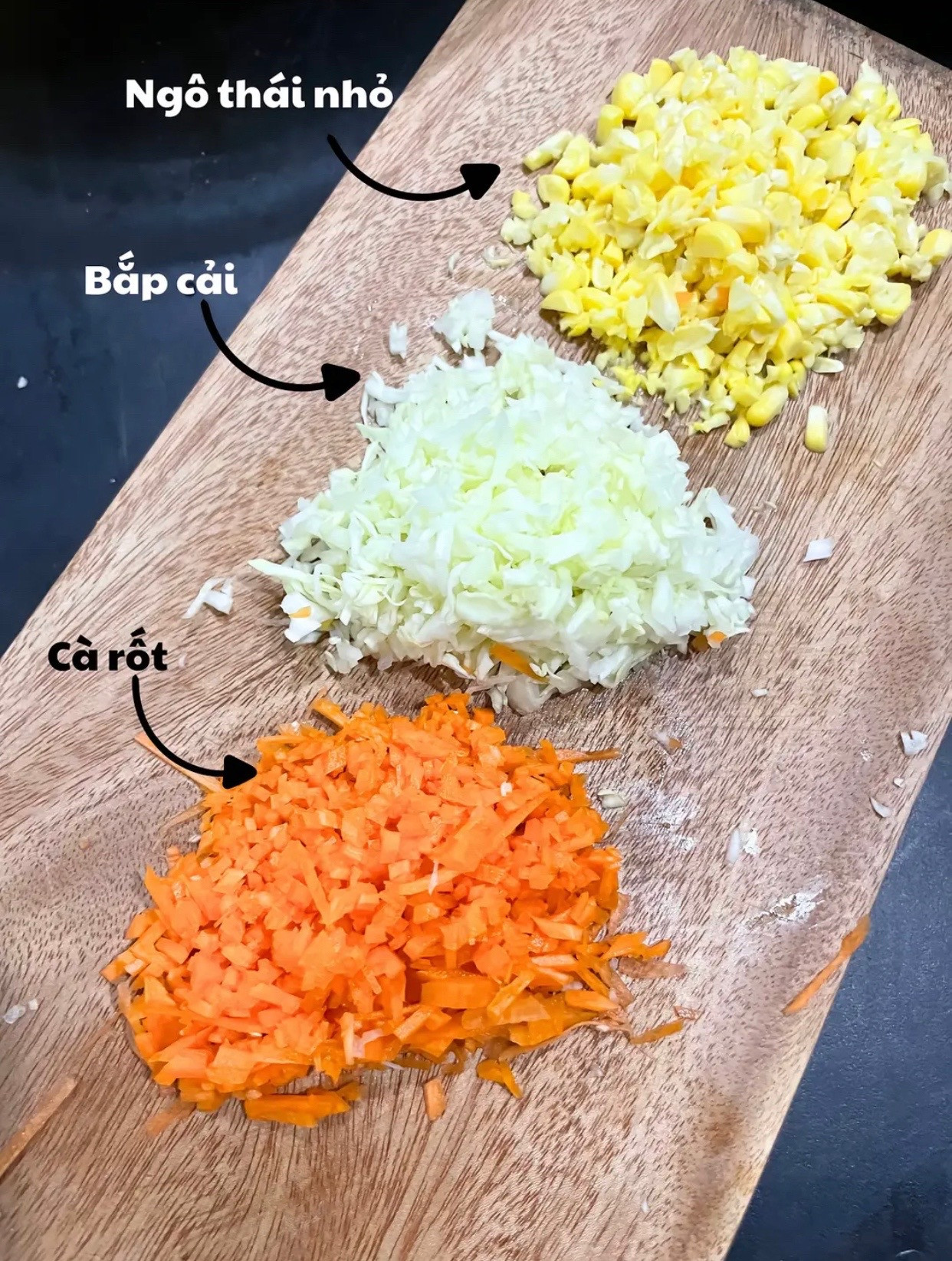 Cách làm váng đậu cuộn thịt siêu cuốn với ngô, bắp cải và cà rốt