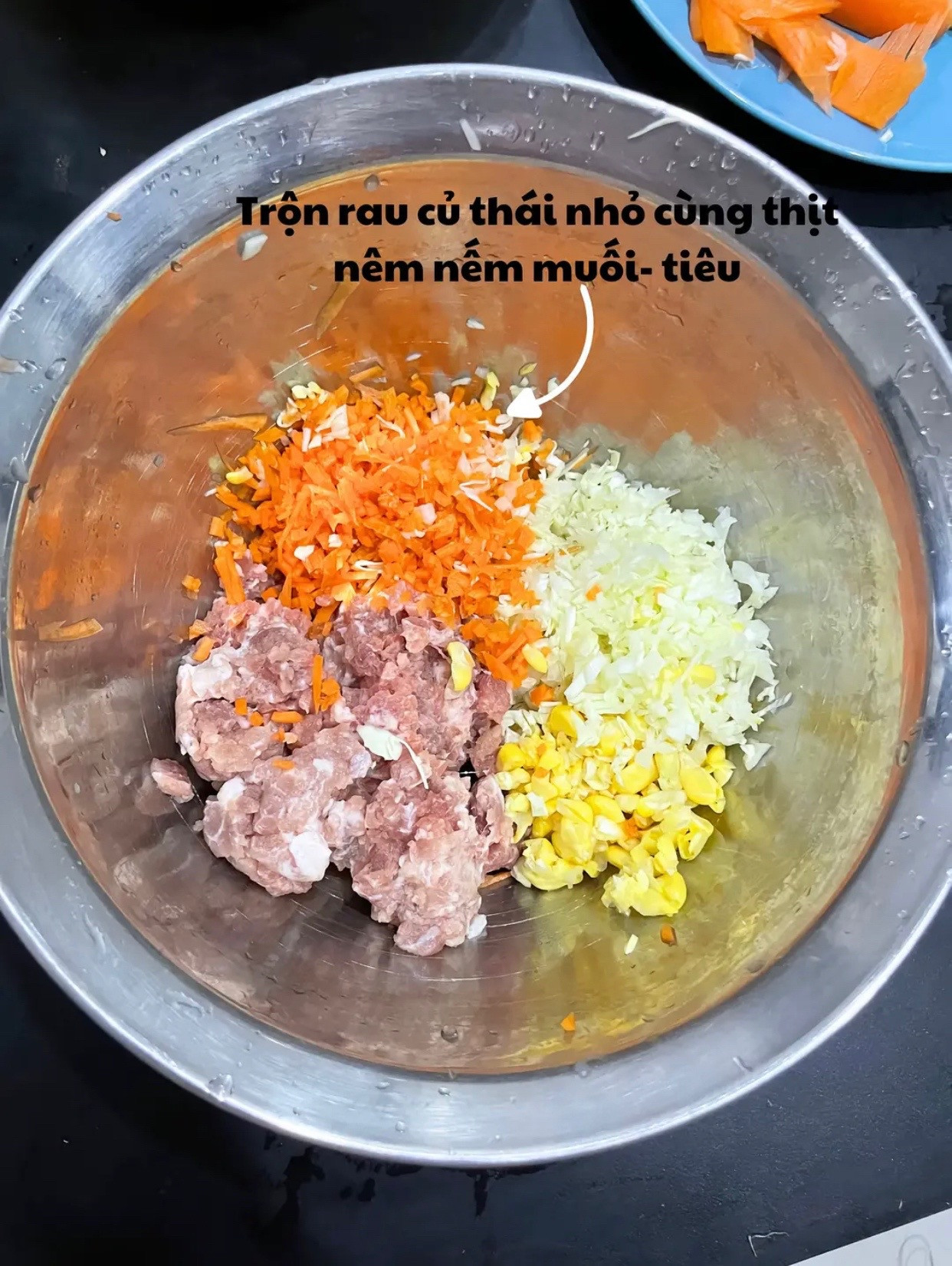 Cách làm váng đậu cuộn thịt siêu cuốn với ngô, bắp cải và cà rốt