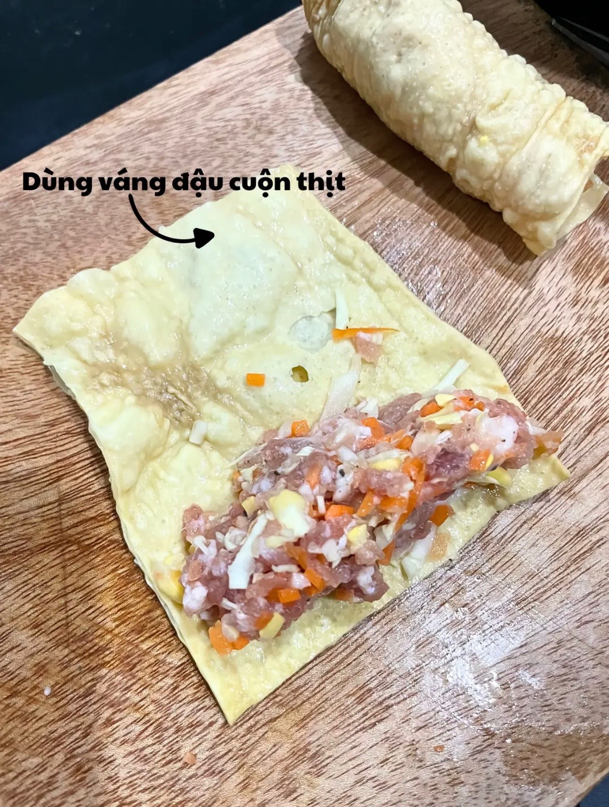 Cách làm váng đậu cuộn thịt siêu cuốn với ngô, bắp cải và cà rốt