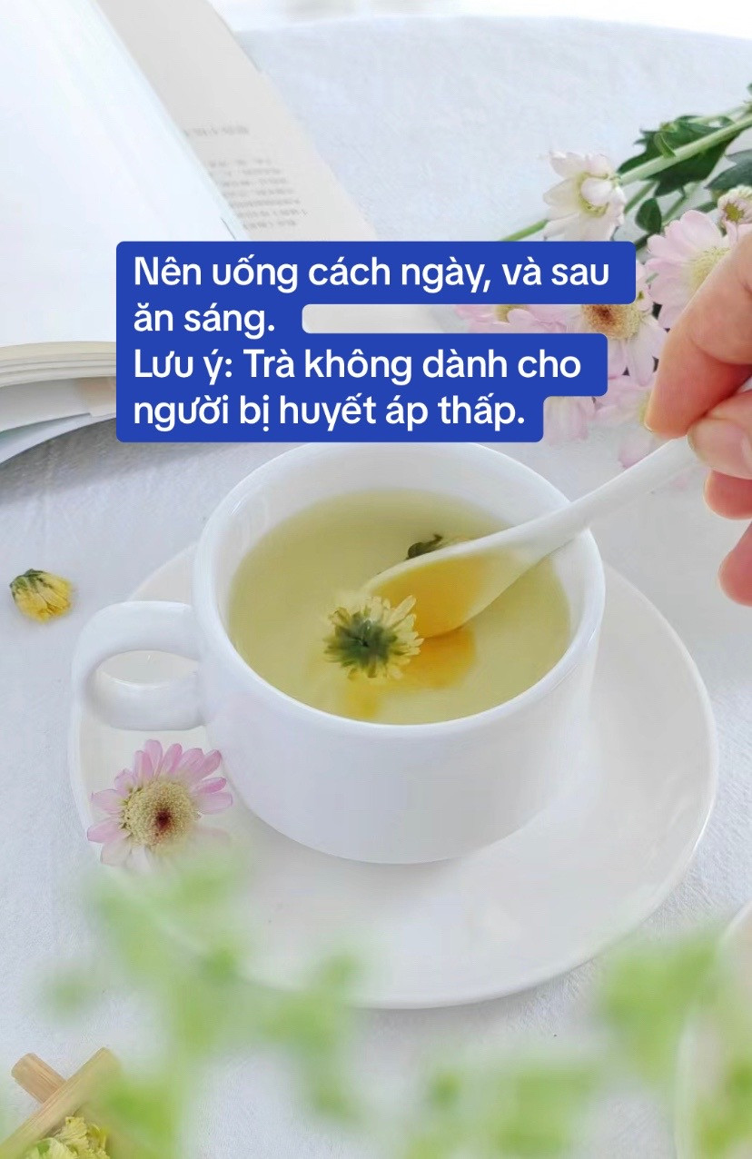 Cách pha trà hoa cúc thanh nhiệt giải độc, dưỡng gan và giảm căng thẳng