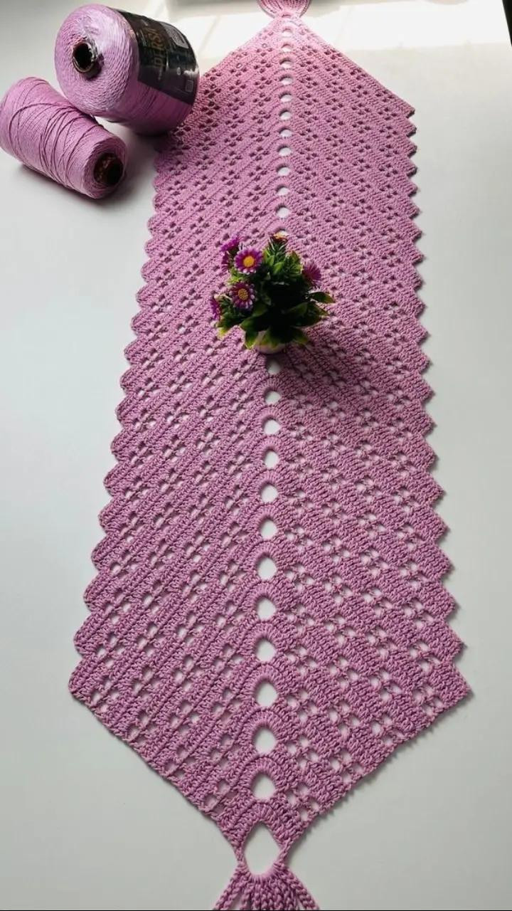 Caminos de mesa a crochet con patrón y diagramas paso a paso
