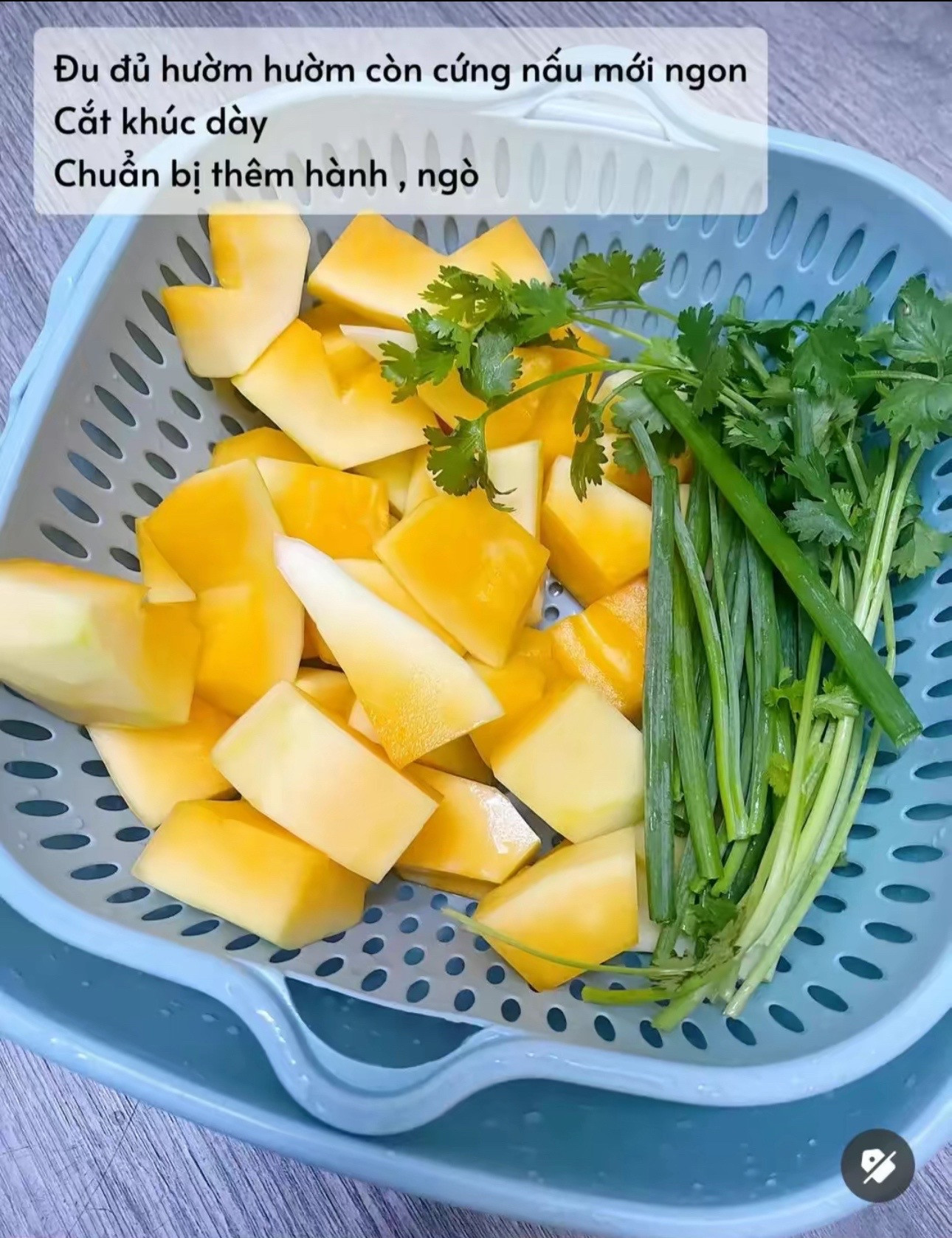 Canh Đu Đủ Sườn Non Ngọt Mát Ngày Hè