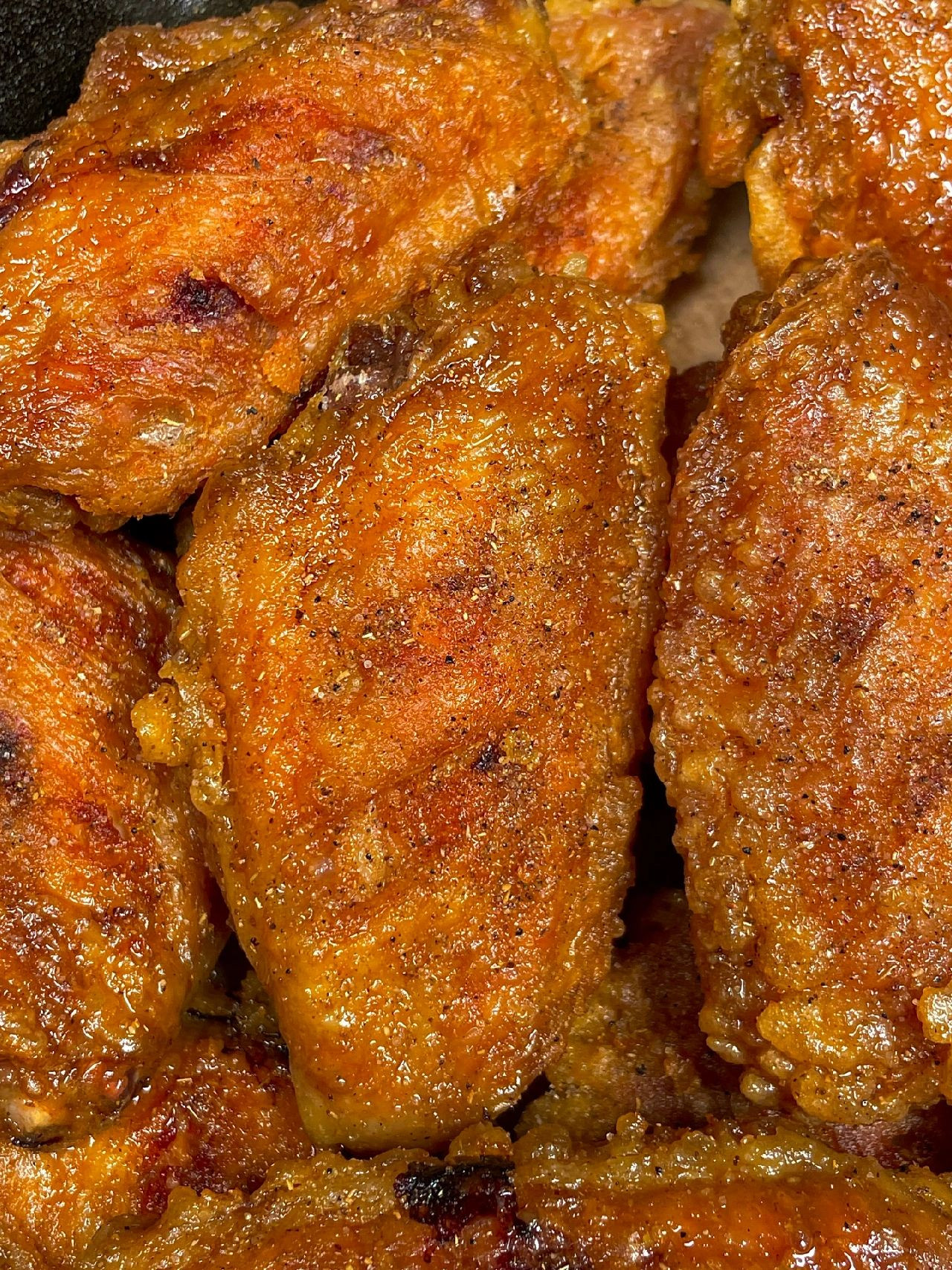 Cánh gà chiên giòn vàng ruộm, hướng dẫn cách làm chi tiết từ ướp gia vị đến khi chiên chín đều