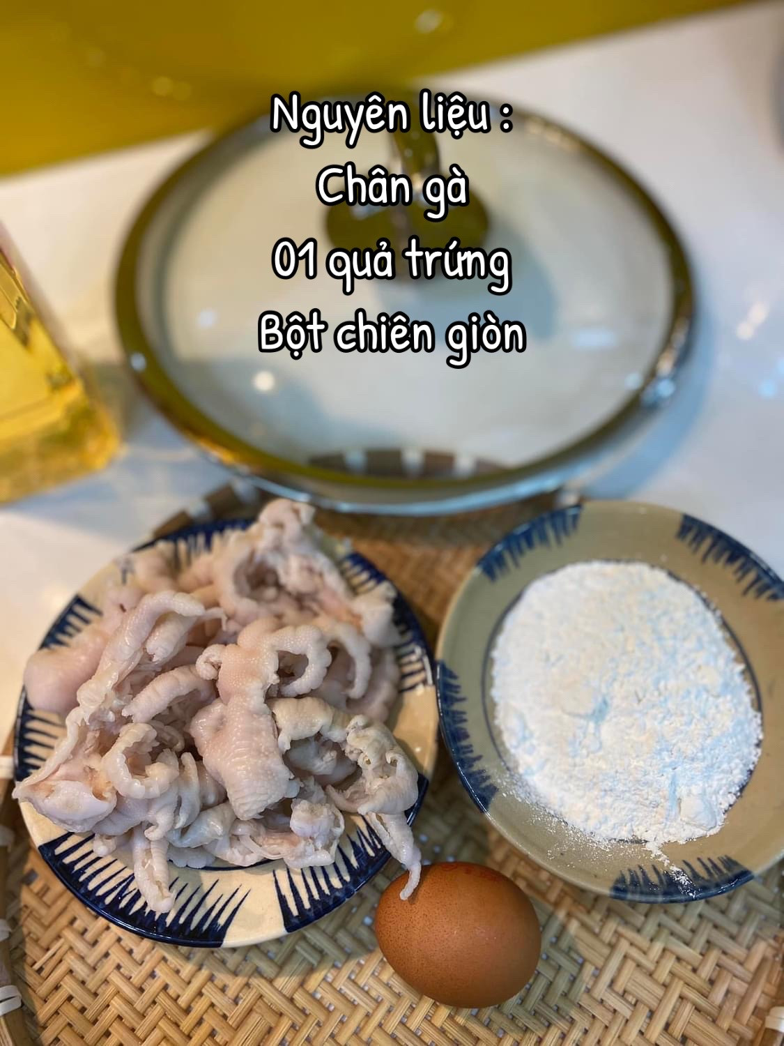 Chân gà rút xương rang muối giòn giụm, cách làm đơn giản dễ thực hiện tại nhà