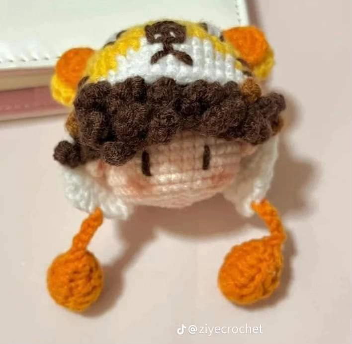 Charlie Su Crochet Amigurumi Pattern with Lion Ears and Tail
