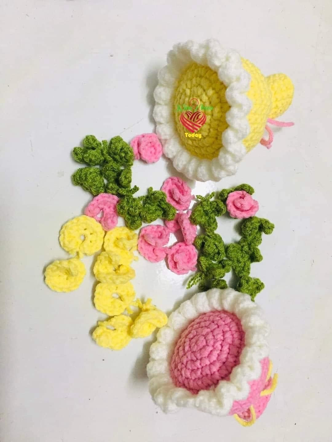 Chart hướng dẫn móc bó hoa mini: Hoa hồng, cúc, tulip và oải hương