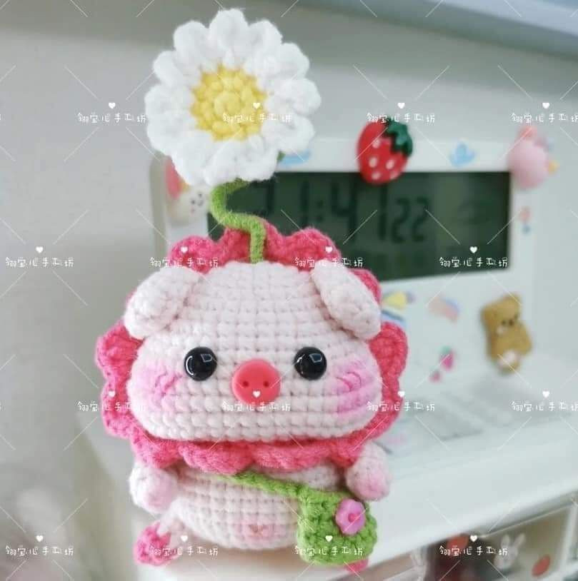 Chart hướng dẫn móc búp bê Heo mặc pijama thỏ và Heo hoa