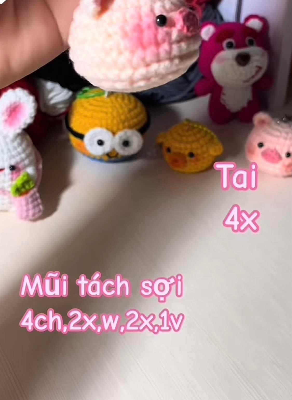 Chart hướng dẫn móc chìa khóa hoa tulip mini và bó hoa đa sắc