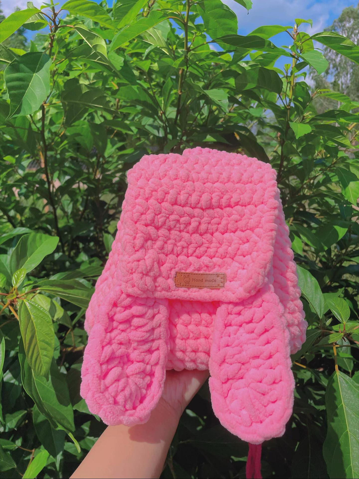 Chart hướng dẫn móc len balo thỏ hồng dễ thương bằng len xù mềm mại