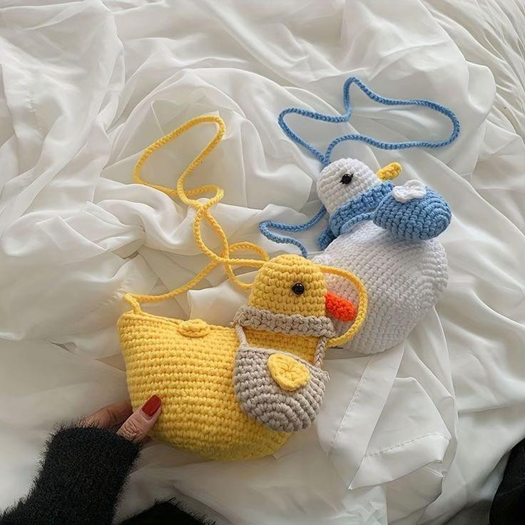 Chart hướng dẫn móc len túi vịt con dễ thương