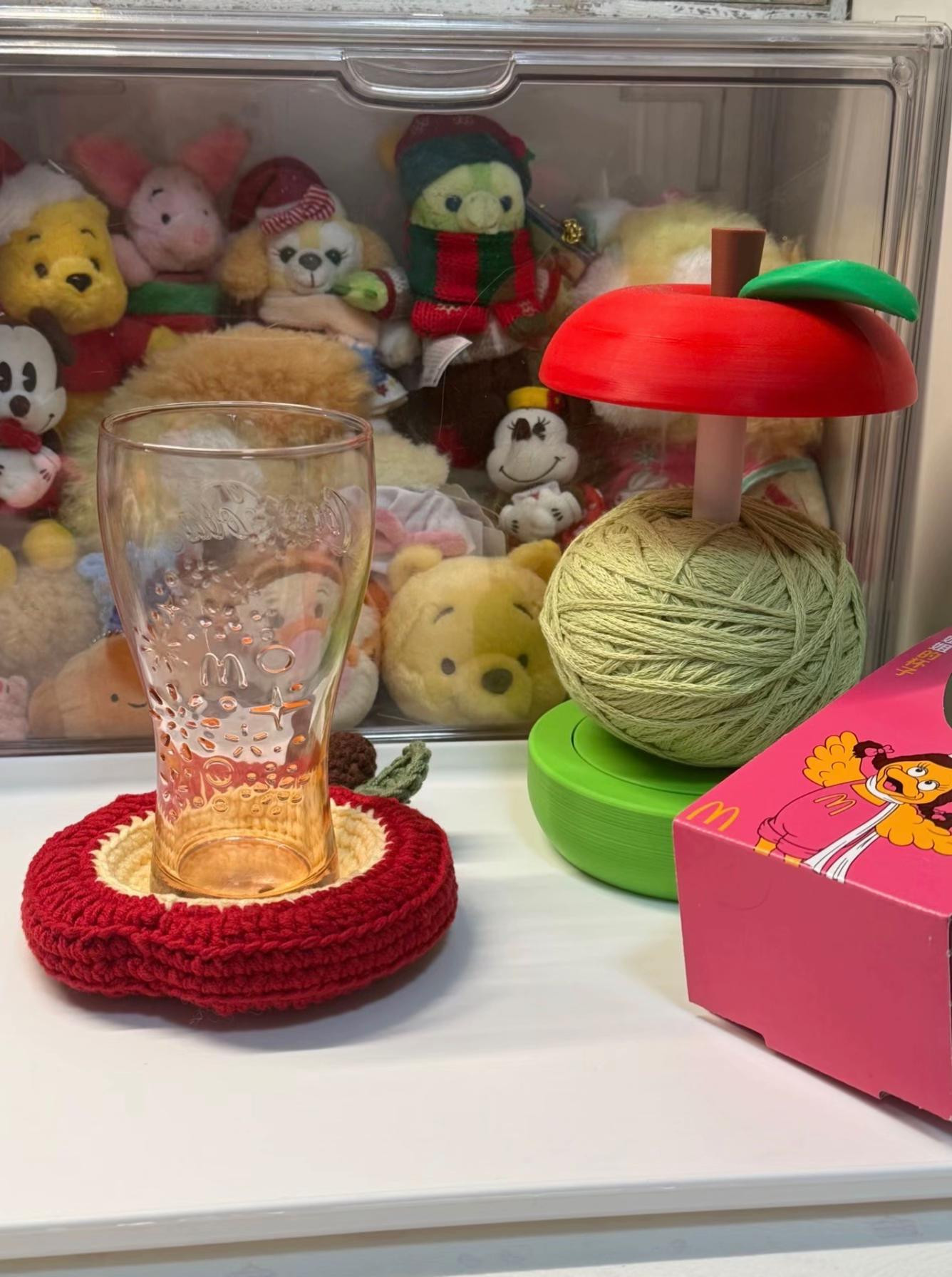 Chart Lót Ly Hình Quả Táo Móc Len Màu Đỏ