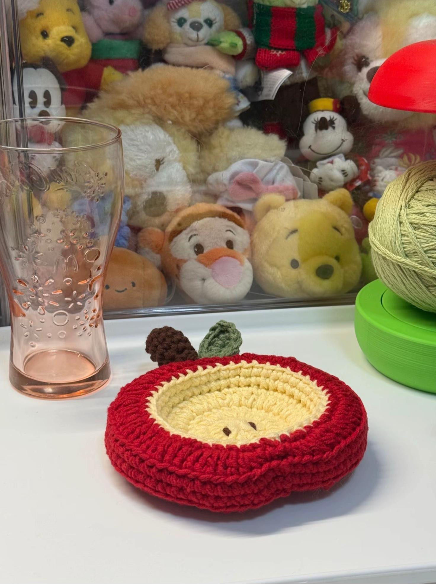 Chart Lót Ly Hình Quả Táo Móc Len Màu Đỏ