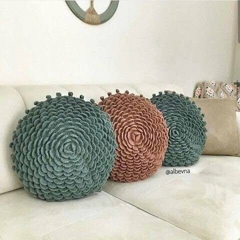 Chart móc gối hoa sen tròn màu xanh, nâu, trắng