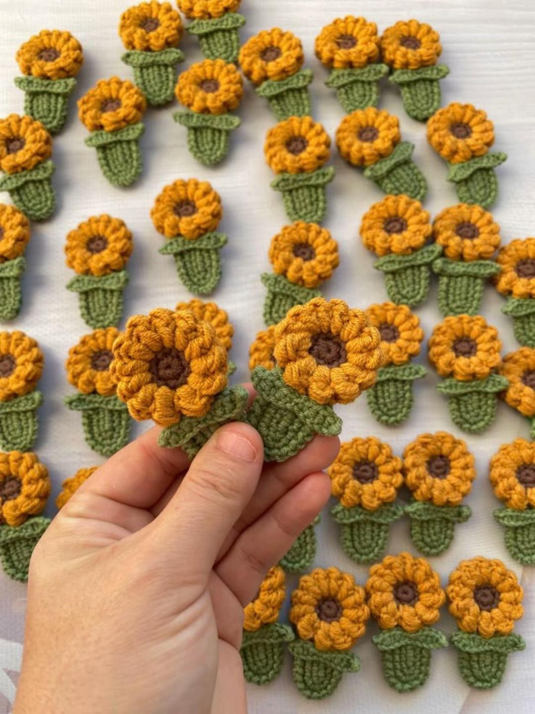 Chart móc kẹp tóc hoa hướng dương vàng nâu