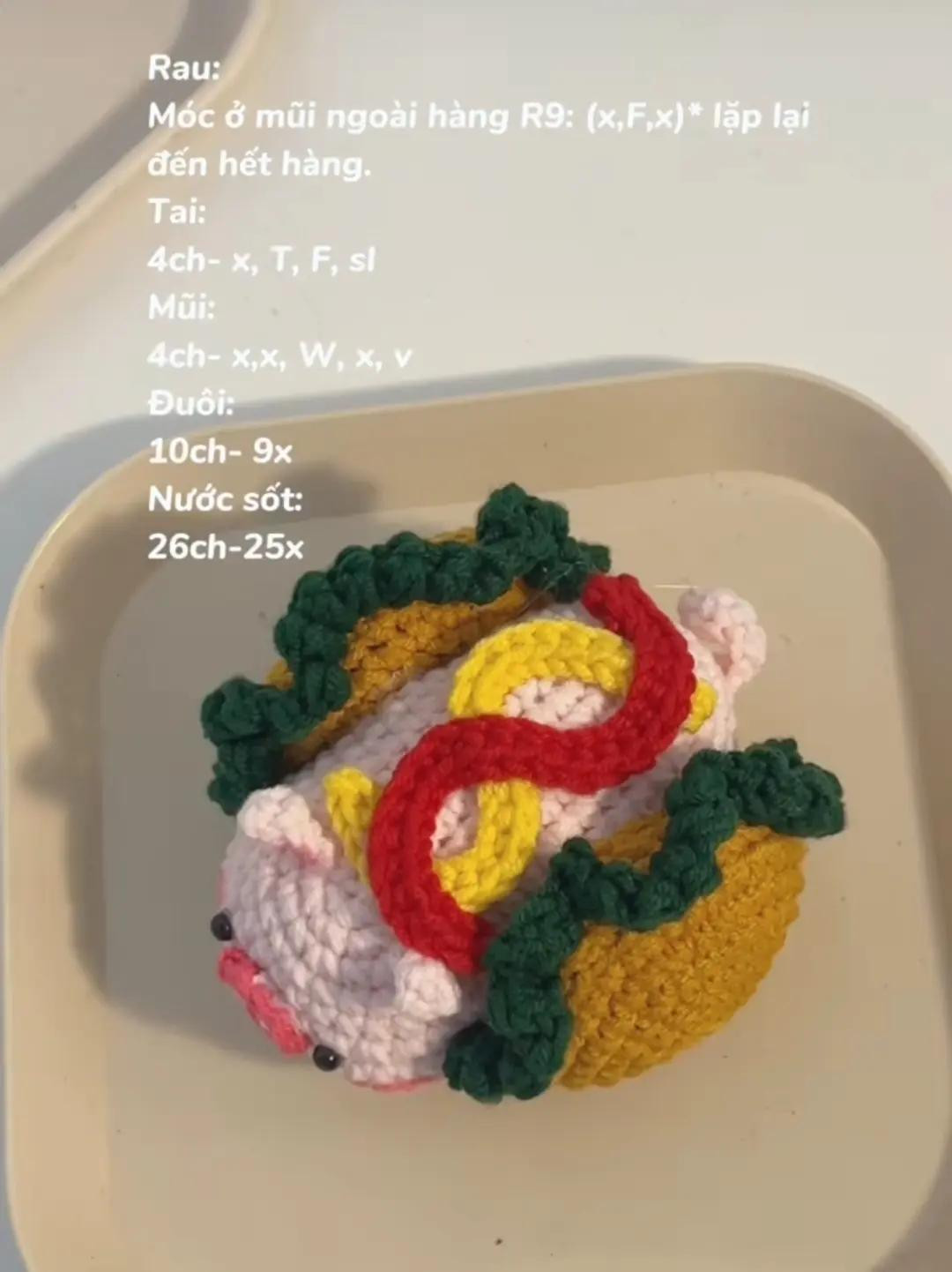 Chart móc len Bánh mì kẹp thịt heo siêu dễ thương